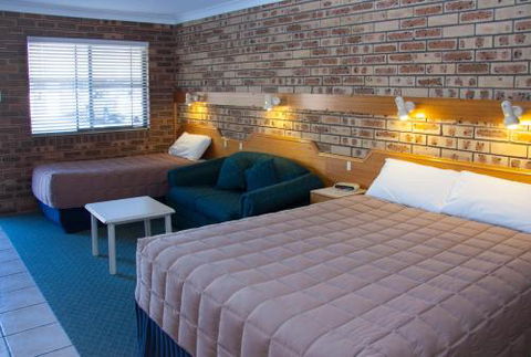 Mid Town Inn Narrabri - Travel Search 5