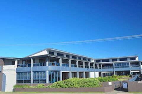 Lennox Holiday Apartments - Cruises Travel 0