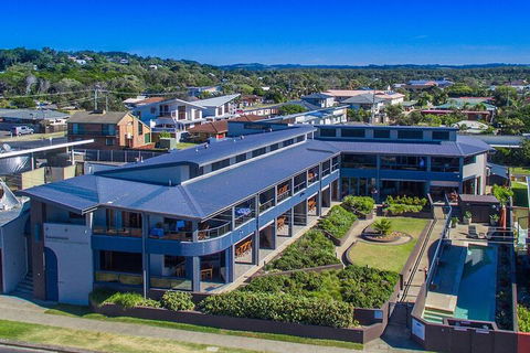 Lennox Holiday Apartments - Cruises Travel 1