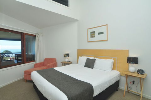 Lennox Holiday Apartments - Cruises Travel 2