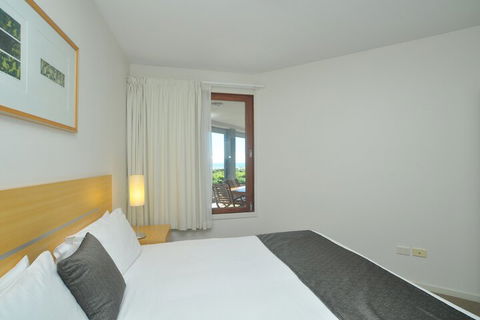 Lennox Holiday Apartments - Cruises Travel 3