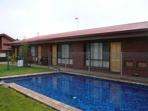 Murray River Motel - Travel Search 4