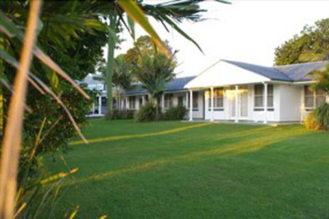 Colonial Court Motor Inn - Tourism Guide 2