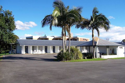 Colonial Court Motor Inn - Tourism Guide 5