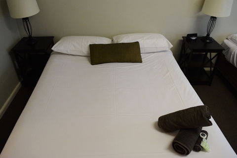 Rosebud Motel - Tourism Guide 6