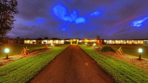 Atherton Motel - Travel Search 1