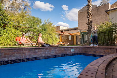 Alice Springs YHA - Hostel - Travel Search 2