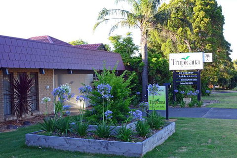 Tropicana Motor Inn - Travel Agents 1