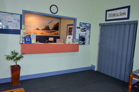 Tropicana Motor Inn - Travel Agents 6