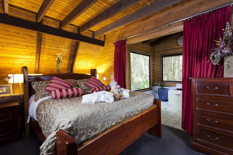 The Mouses House Rainforest Retreat - Tourism Guide 2