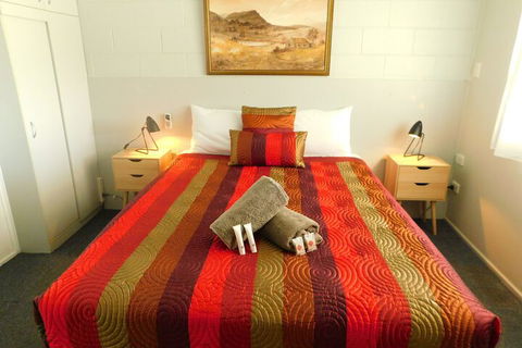 Hatton Vale Motel - Travel Search 5