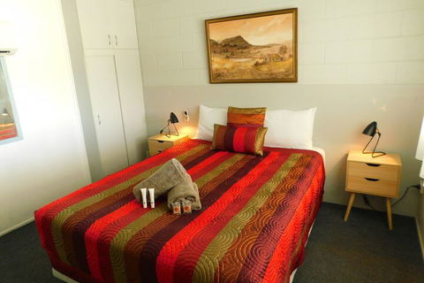 Hatton Vale Motel - Travel Search 6