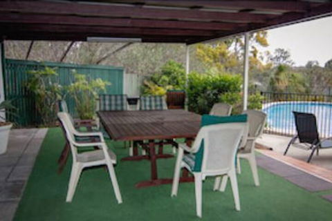 Hatton Vale Motel - Travel Search 1