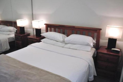 Astra Collins St. Docklands - Travel Search 6