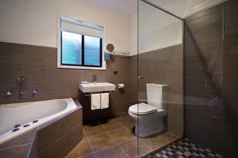 Spa Villas On Main - Cruises Travel 7