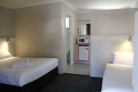 Central Coast Motel - Tourism Guide 4