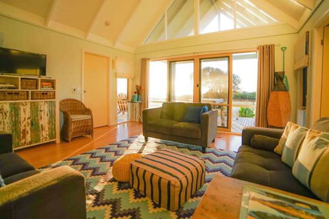 Bear Gully Coastal Cottages - Travel Search 5