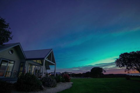 Bear Gully Coastal Cottages - Travel Search 1