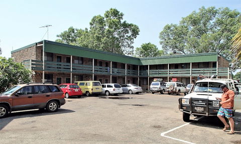 Palm Court Budget Motel Hostel/Backpackers - Travel Search 5