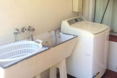 Copper Gate Motel - Cruises Travel 7