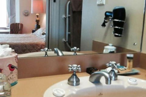 The Lodge Country House - Travel Search 4
