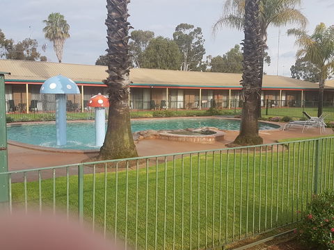 Barooga Country Inn Motel - Tourism Guide 0
