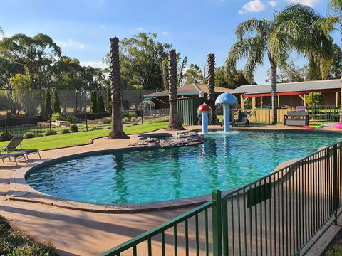 Barooga Country Inn Motel - Tourism Guide 5