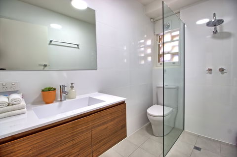 Bayswaterfront Apartments - Cruises Travel 4