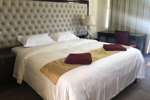 Inland Oasis Motel - Cruises Travel 0