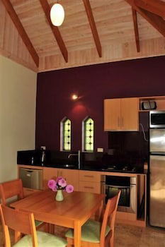 Waterfall Cottages - Cruises Travel 2