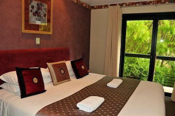 Waterfall Cottages - Cruises Travel 1