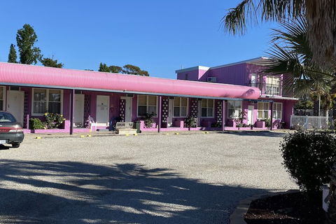 Paddle Steamer Motel - Tourism Guide 5