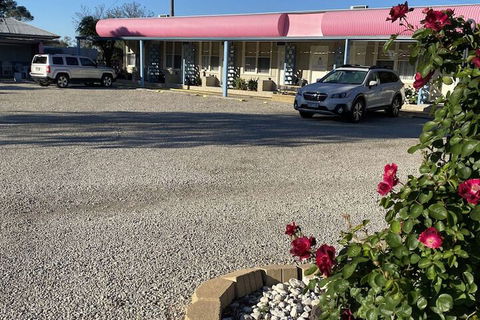 Paddle Steamer Motel - Tourism Guide 1