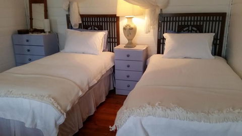 C & As Cottage - Travel Agents 4