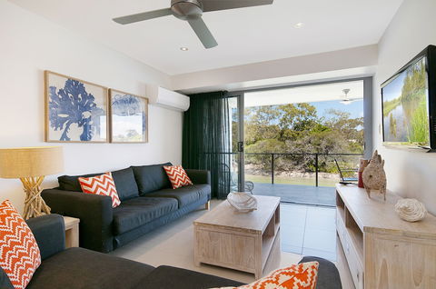 Jacaranda Noosa - Tourism Guide 5