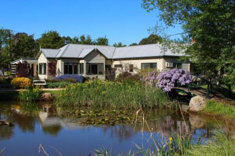 Woodend Old School House - Travel Search 3