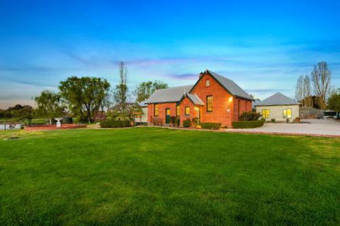 Woodend Old School House - Travel Search 0