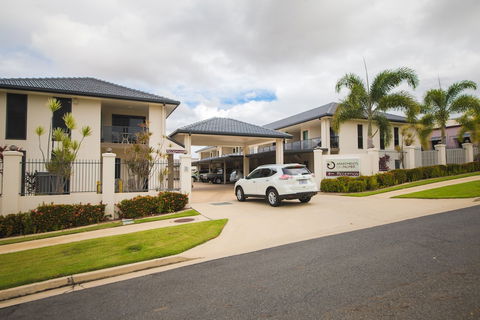 Apartments On Palmer - Travel Agents 1