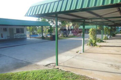 Country Road Motel - Travel Agents 3