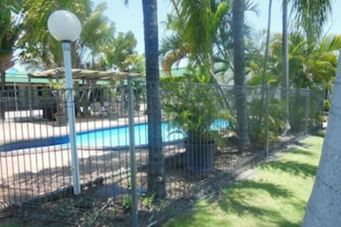 Country Road Motel - Travel Agents 4