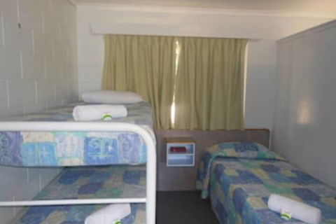 Country Road Motel - Travel Agents 7