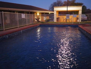 Jacaranda Motel & Holiday Units - Tourism Guide 2