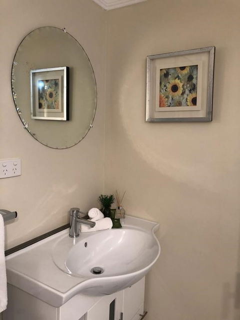 Macedon Ranges Hotel & Spa - Tourism Guide 5