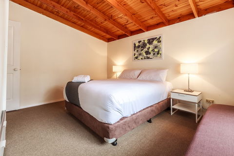 The Cottages At Hepburn Springs - Cruises Travel 5