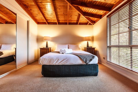 The Cottages At Hepburn Springs - Cruises Travel 4