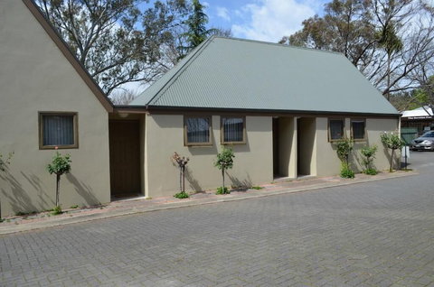 Hahndorf Motel - Tourism Guide 0