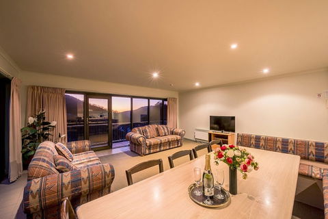 Falls Creek Country Club - Travel Search 3