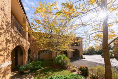 Colac Mid City Motor Inn - Travel Agents 0