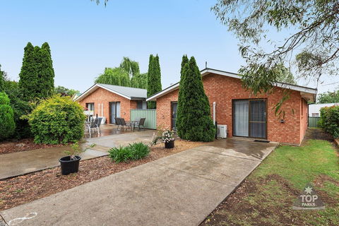 Fossicker Caravan Park - Tourism Guide 3