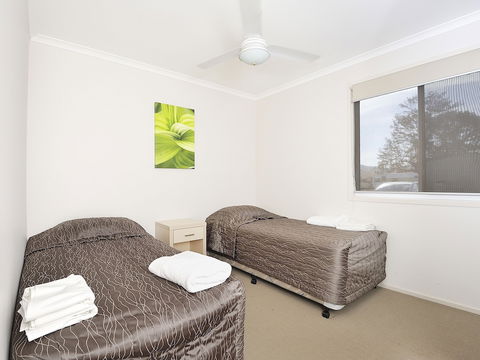 NRMA Lake Somerset Holiday Park - Tourism Guide 2